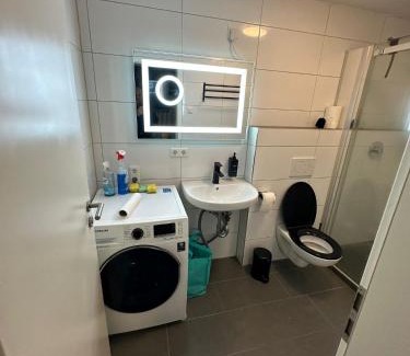 Ulm Apartamento | Luxx Home Ulm-Jungingen, Modern, Küche, Parken