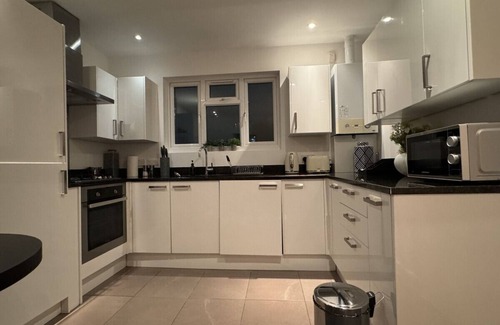 Lewisham Apartamento | Luxxe 2BR 2BA Duplex 5 mins from Hither Green St
