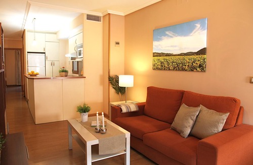 Prosperidad Apartamento | Luz con balcón en pleno Madrid