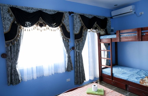 Oslob Casa | Luzmin BH - Pink House