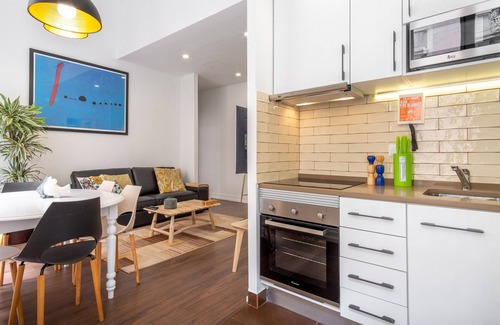 Sacramento Apartamento | LV Premier Chiado CH9- ascensor, balcones, centro