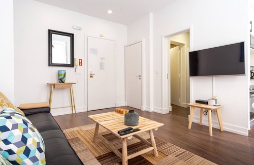 Sacramento Apartamento | LV Premier Chiado CH9- ascensor, balcones, centro