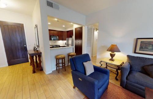 La Quinta Apartamento | LV101 Downstairs 1 Bedroom Legacy Villas Retreat