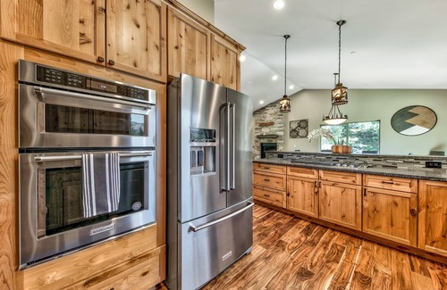Tahoe Paradise Casa | Lx24 south lake tahoe brand new cabin vhr210131