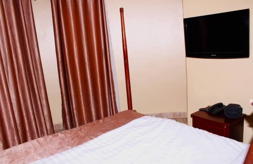 Kampala Hotel | Lyden Cottages