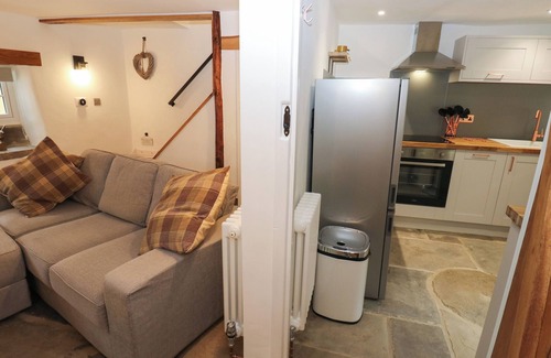 Eyam Cabaña | LYDGATE COTTAGE, pet friendly, character holiday cottage in Eyam