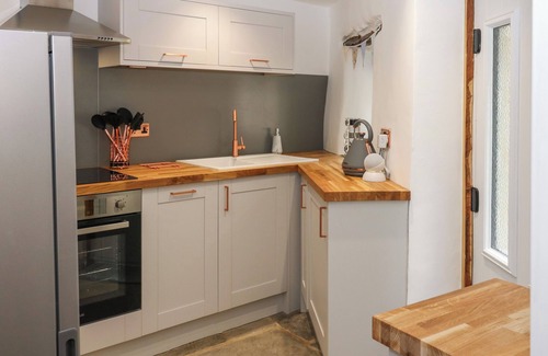 Eyam Cabaña | LYDGATE COTTAGE, pet friendly, character holiday cottage in Eyam
