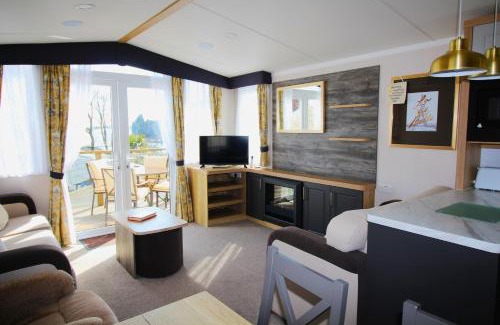Lydstep Casa | Lydstep Beach Village - 38 Gardens