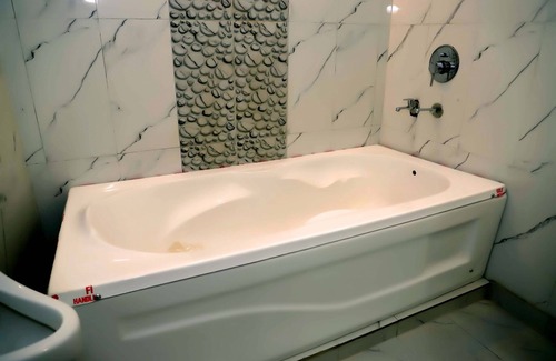 Noida Complejo | Lyf Corporate Suites - Noida Sector 19