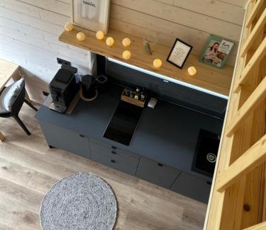 Sehestedt Casa | Lykke Huus Tinyhaus am Meer mit Fasssauna