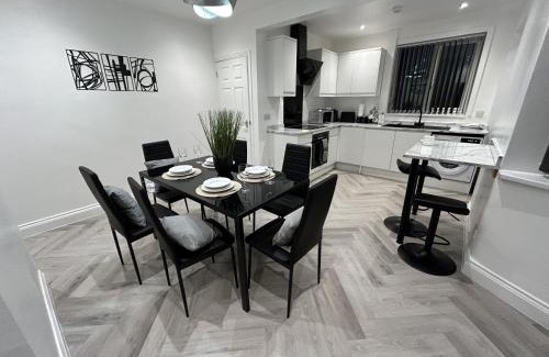 Wolverhampton Casa | Lymer House - Stylish 3 Bedroom House in Wolverhampton