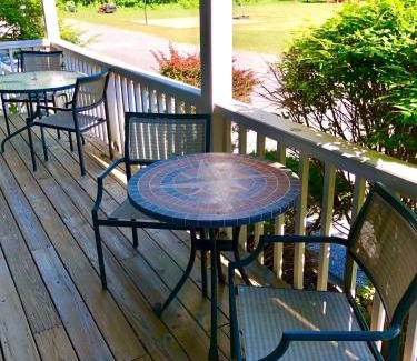 Lake George Hotel | Lyn Aire Motel - Lake George