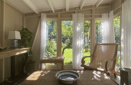 Huyton Casa | Lyndhust - Victorian villa with heated swimming pool