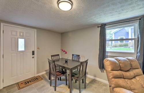 East Point Apartamento | Lynn Dog-Friendly Abode with Mountain Views!