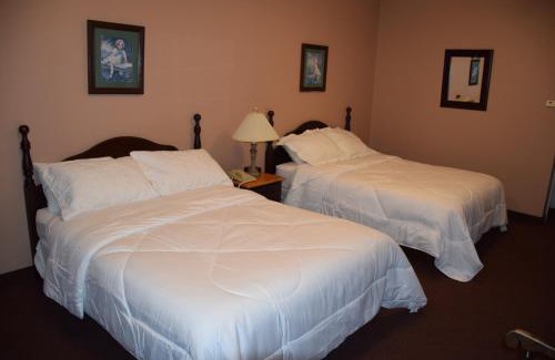 Baddeck Hotel | Lynwood Inn