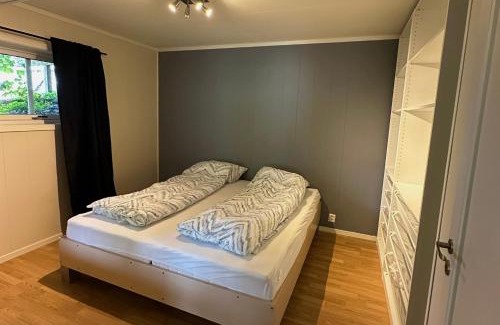 Rubbestadneset Apartamento | Lys Leilighet, midt i Rubbestadneset