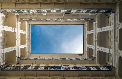 Nepszinhaz negyed Apartamento | Máphi Bleu - Urban Suite