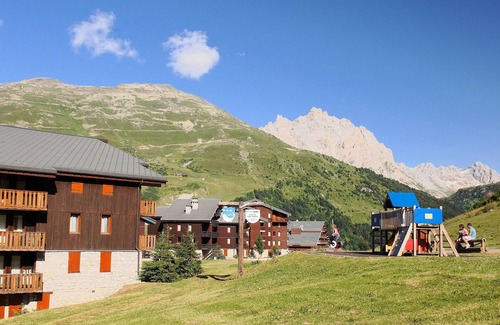 Meribel-Mottaret Apartamento | Méribel Mottaret | Sleeps 3 | Sky-High Retreat