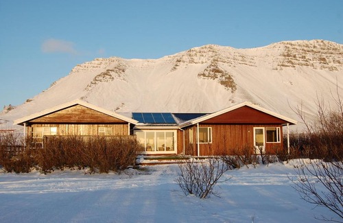 Hvalfjarðarsveit Casa | Móar guesthouse