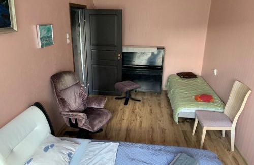 Tartu Apartamento | Mõisavahe 30 two big beds 1 single bed