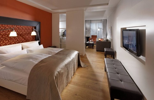 Leinfelden-Echterdingen Casa | Möbliertes 1-zimmer-apartment mit EBK im Parkhotel Stuttgart