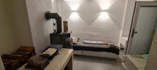 Bad Homburg v.d. Hoehe Apartamento | Möblierte Souterrainwohnung mit 2 Schlafzimmern und Garten