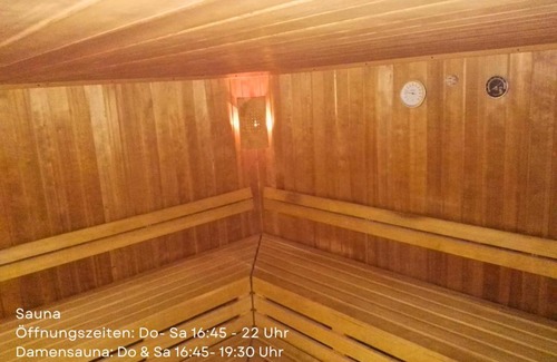 Sudrandweg Apartamento | Möhneblick - Seeblick, Dachterrasse, Pool, Sauna, Waldnähe