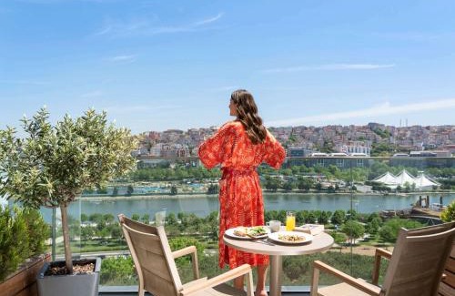Sakarya Province Hotel | Mövenpick Istanbul Hotel Golden Horn