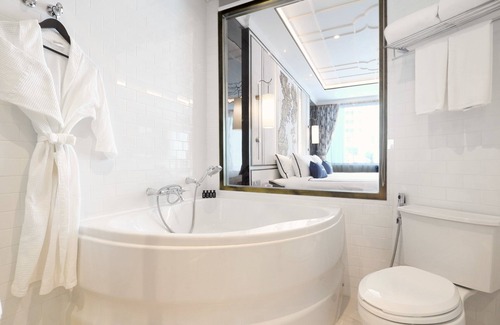 Patong Hotel | Mövenpick Myth Hotel Patong Phuket
