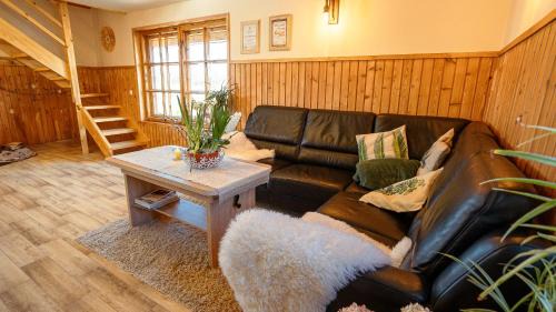 Straupe Casa | Mīļpirtiņa Guguči