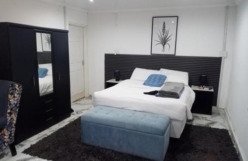 Polokwane Cabina | M and E Lodge