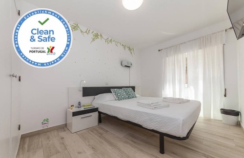 Lagos Apartamento | M - Bedroom 1 at Martin & Tomas Guesthouse
