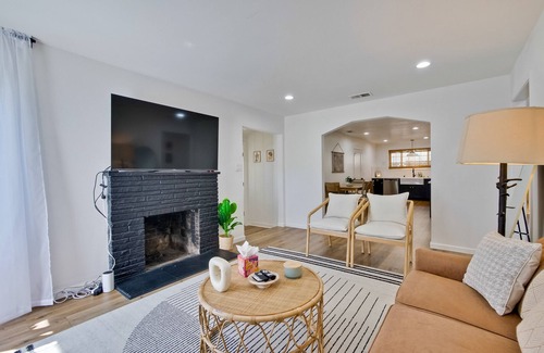 San Jose Casa | M&J@Modern SFH 3B1.5B/nr Shopping/AC/WiFi 732