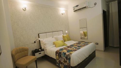 Greater Noida Apartamento | M K HOTEL AND RESTAURANT