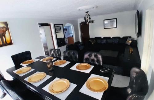 Ruwa Casa | M&M SIGNATURE GUEST HOUSE 5 BEDDED SLEEPS 8 in RUWA HARARE LUXURIOUS AMENITIES DECO AND MORDEN GAZEBO SOLAR GAS GEYSER WIFI BOREHOLE DURAWALLED GATED SECURITY CAR PARK STAFF LAUNDRY CATERING PURE COMFORT 25MINS FROM CBD &AIRPORT
