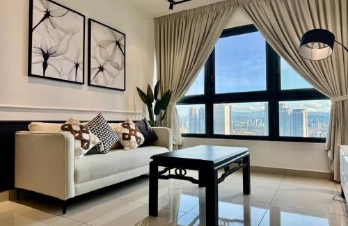 Taman Pertama Apartamento | M Vertica E33A10 l 4 Bedroom l 8 Pax