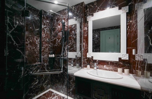 Long Bien Hotel | M Village Hotel Long Bien