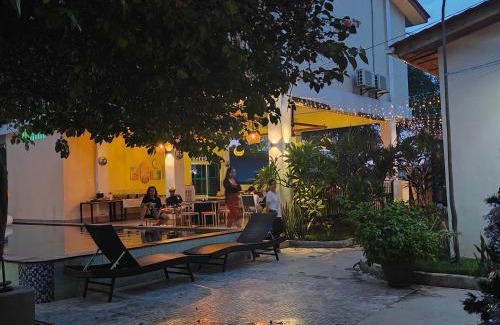 Com Hotel | M Y hotel