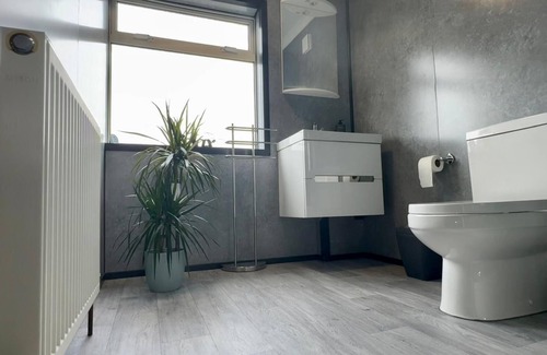 Sutton-in-Ashfield Casa | M1 Link 2 Bed House Wifi Parking,Contractors