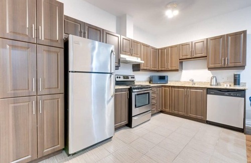 Milton Park Apartamento | M11 | Boulevard Suites: Large 3-BR DT Montreal 2F