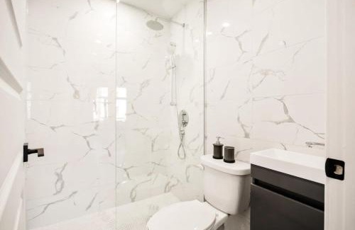 Mile End Apartamento | M11 Luxury 1BR Sofa Bed in the heart of PlateauMile-End