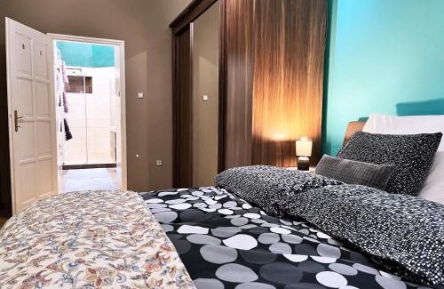 Ferencvaros Apartamento | M13 Rustic Stylish with King Bed & Friendly Host