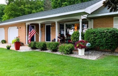 Traverse City Casa | M22 Bay View Breeze