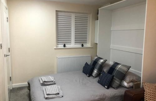 Offerton Apartamento | M60 Modern Studio Appartment with free parking