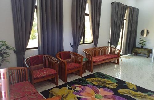 Batu Buruk Casa | MAA HOMESTAY BATU BURUK
