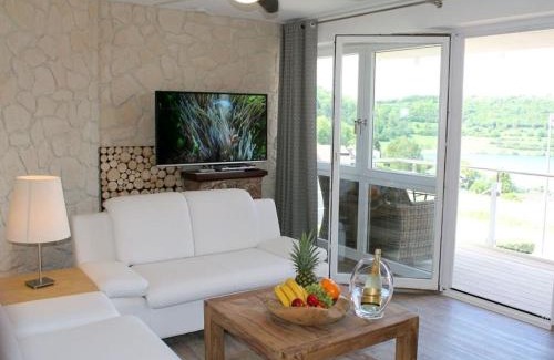 Schalkenmehren Casa | Maarpanorama in het Maarberg Resort