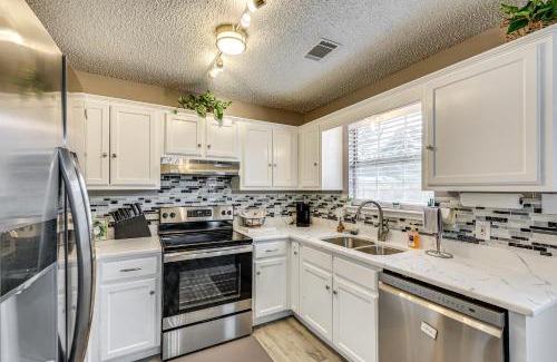 Mabelvale Casa | Mabelvale Home with Grill 12 Mi to Little Rock!