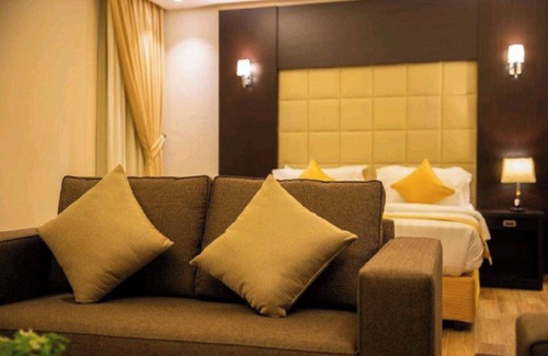 Al Faisaliyah Hotel | Mabet Al Tahlia Hotel Apartments