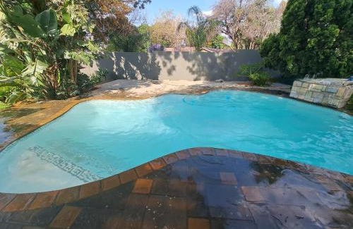 Rustenburg Casa | Mabheleni Lodge