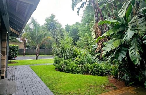 Rustenburg Casa | Mabheleni Lodge